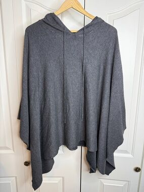 Charlie Paige Poncho OS
